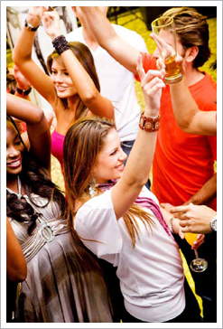 夜店聲音太High　造成重聽耳鳴