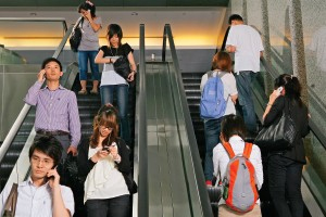 講手機太靠近，如同煮大腦？電磁波最高的手機排行公開