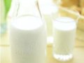 喝牛奶会上火是误区