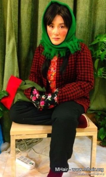 谢娜变身红脸秋菊 摆脱冬日高原红