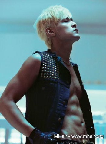  周杰伦新专辑造型曝光 晒护肤5关键 